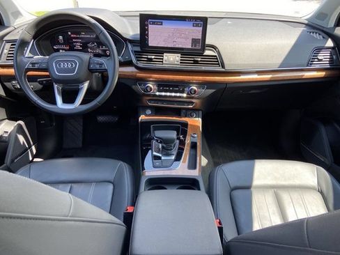 Used 2023 Audi Q5 2.0T Premium Plus w/ Premium Plus Package AWD/4WD image 11