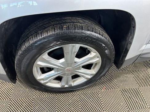 Used 2017 GMC Terrain SLE image 11