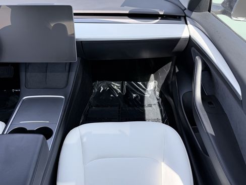 Used 2022 Tesla Model 3 Standard Range RWD image 43