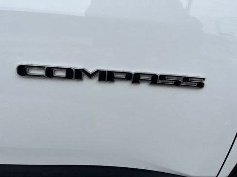 Used 2022 Jeep Compass Limited image 32