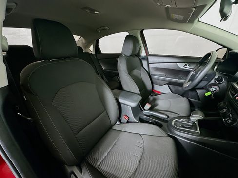 Used 2021 Kia Forte LXS image 28