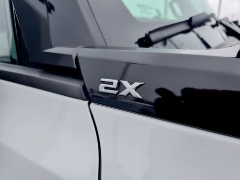 Used 2024 GMC Hummer EV 2X w/ LPO, Illumination Package image 28