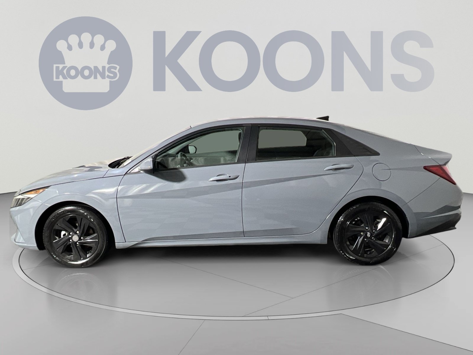 Used 2021 Hyundai Elantra SEL FWD image 2