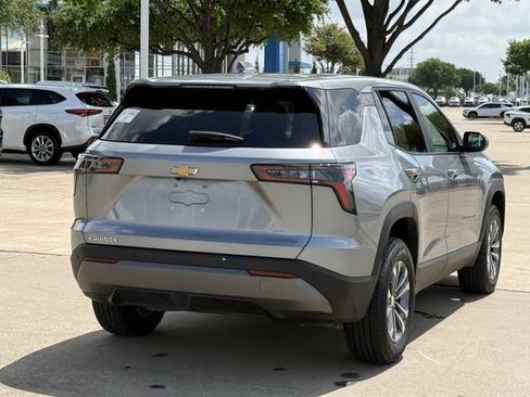 Used 2025 Chevrolet Equinox LT image 4
