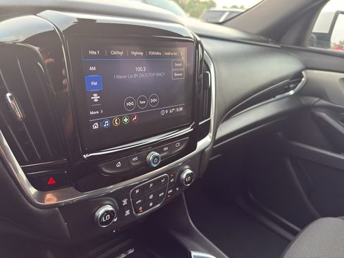 Used 2022 Chevrolet Traverse LT w/ Midnight/Sport Edition AWD/4WD image 22
