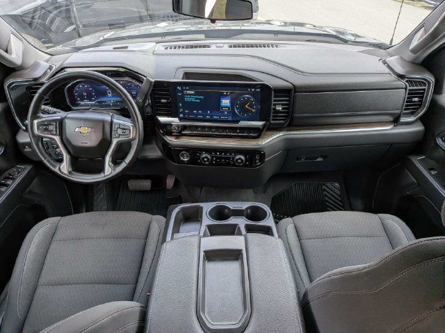 Used 2023 Chevrolet Silverado 1500 LT AWD/4WD image 15
