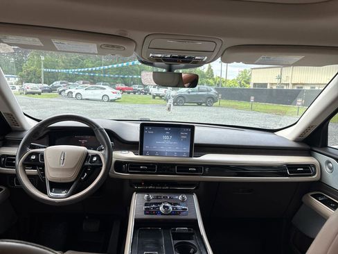 Used 2020 Lincoln Aviator Reserve w/ Equipment Group 201A RWD image 18