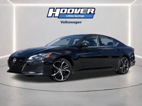 Used 2024 Nissan Altima 2.5 SR w/ SR Premium Package FWD image 1