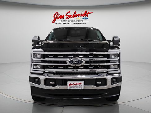 Used 2023 Ford F250 Lariat w/ Lariat Ultimate Package AWD/4WD image 2