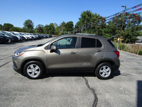Used 2021 Chevrolet Trax LT image 4