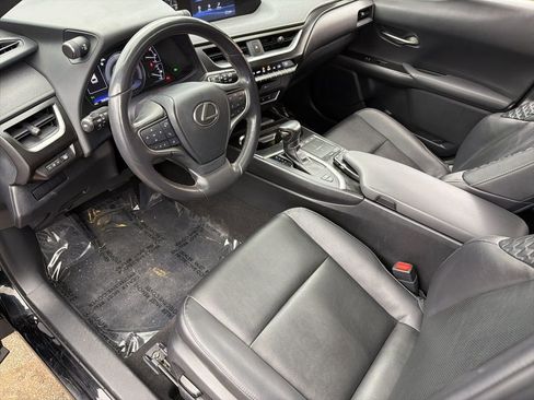 Used 2019 Lexus UX 250h image 11