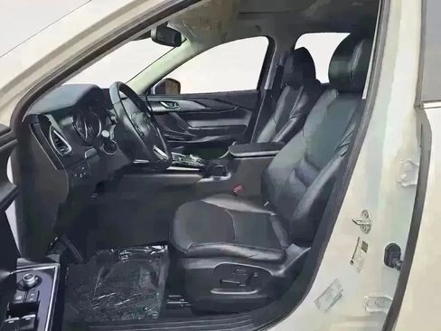 Used 2022 MAZDA CX-9 Touring w/ Touring Premium Package image 9