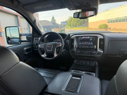 Used 2018 GMC Sierra 3500 Denali w/ Duramax Plus Package AWD/4WD image 19
