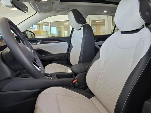 New 2026 Volkswagen Tiguan SE AWD/4WD image 18