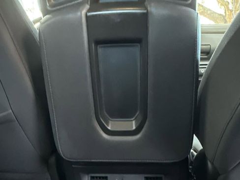 Used 2024 GMC Sierra 3500 Pro w/ Convenience Package image 16