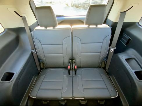 Used 2020 GMC Acadia Denali w/ Denali Ultimate Package image 29