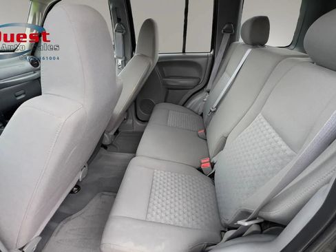 Used 2006 Jeep Liberty Sport AWD/4WD image 21