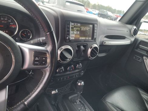 Used 2016 Jeep Wrangler Rubicon image 13