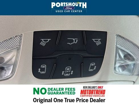 Used 2024 Chrysler Pacifica Touring-L image 21