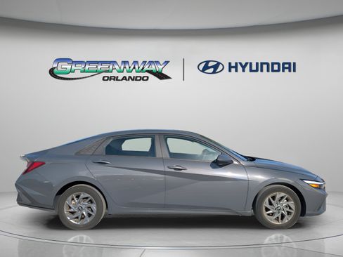 Certified 2024 Hyundai Elantra SEL FWD image 9