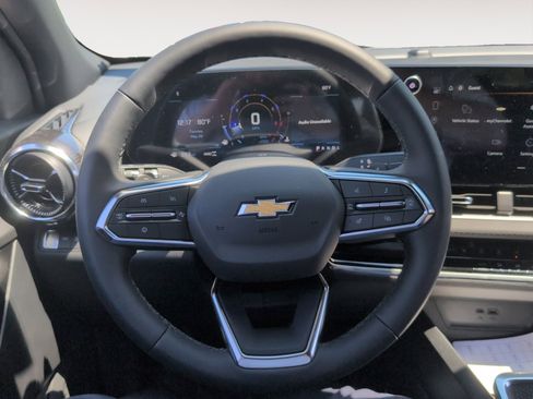 New 2026 Chevrolet Equinox LT AWD/4WD image 12