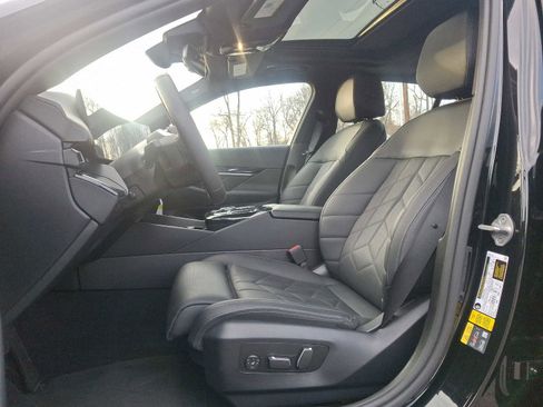 Used 2024 BMW i5 eDrive40i w/ Premium Package RWD image 13