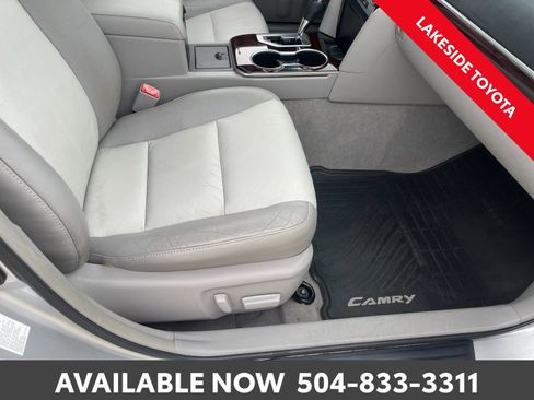 Used 2014 Toyota Camry XLE image 16