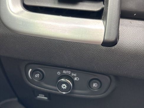 Used 2019 GMC Terrain SLT w/ Preferred Package FWD image 16
