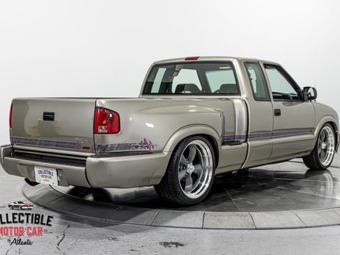 Used 2000 Chevrolet S10 Pickup LS w/ Preferred Equipment Group RWD image 19