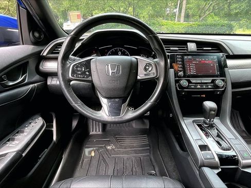 Used 2019 Honda Civic Sport Touring image 8