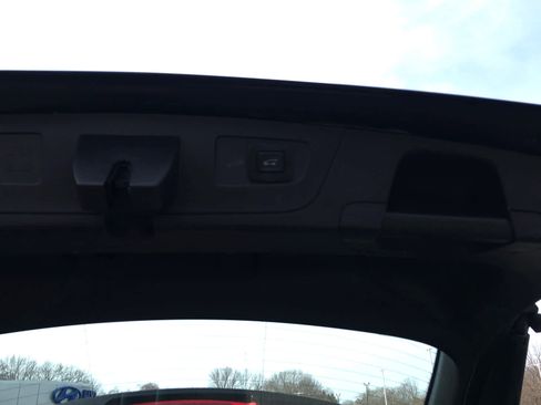 Used 2018 Buick Regal Essence w/ Driver Confidence Package #1 image 33