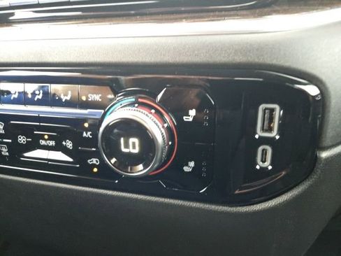 Used 2026 GMC Sierra 1500 SLE w/ LPO, GMC Protection Package image 34