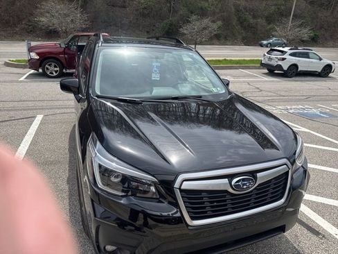 Used 2021 Subaru Forester Premium image 13