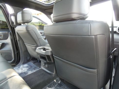 Used 2025 Toyota Tundra Limited image 41