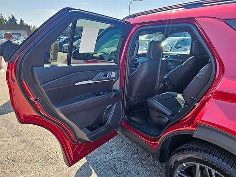 New 2025 Ford Explorer ST w/ Sun And Sound Package image 17