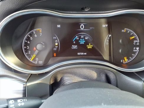 Used 2021 Jeep Grand Cherokee Laredo X image 24