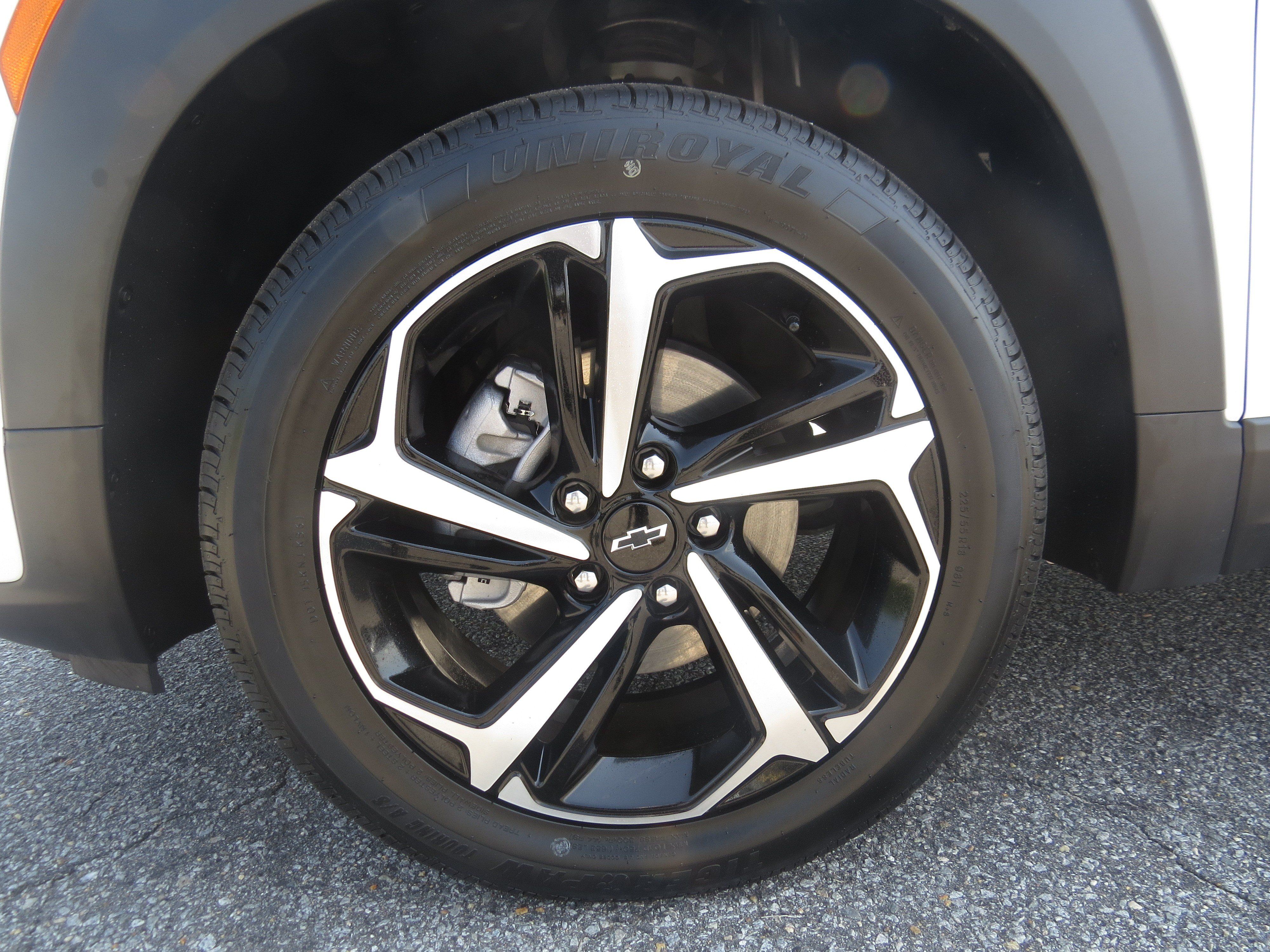 Used 2023 Chevrolet TrailBlazer RS w/ Convenience Package FWD image 10