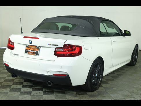Used 2016 BMW M235i Convertible RWD image 11