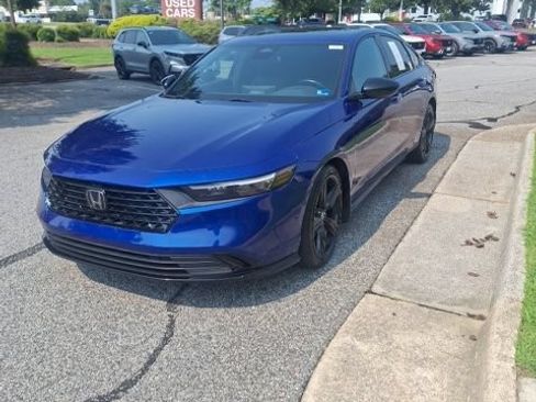 Used 2023 Honda Accord Sport image 3