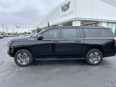 Used 2025 Chevrolet Suburban Z71 w/ Z71 Off-Road Package AWD/4WD image 1