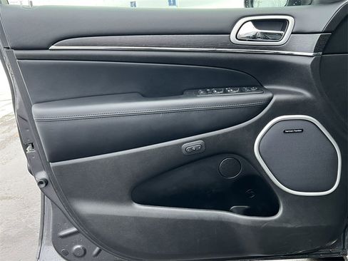 Used 2018 Jeep Grand Cherokee Summit w/ Platinum Series Group image 14