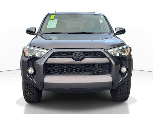 Used 2018 Toyota 4Runner SR5 RWD image 2
