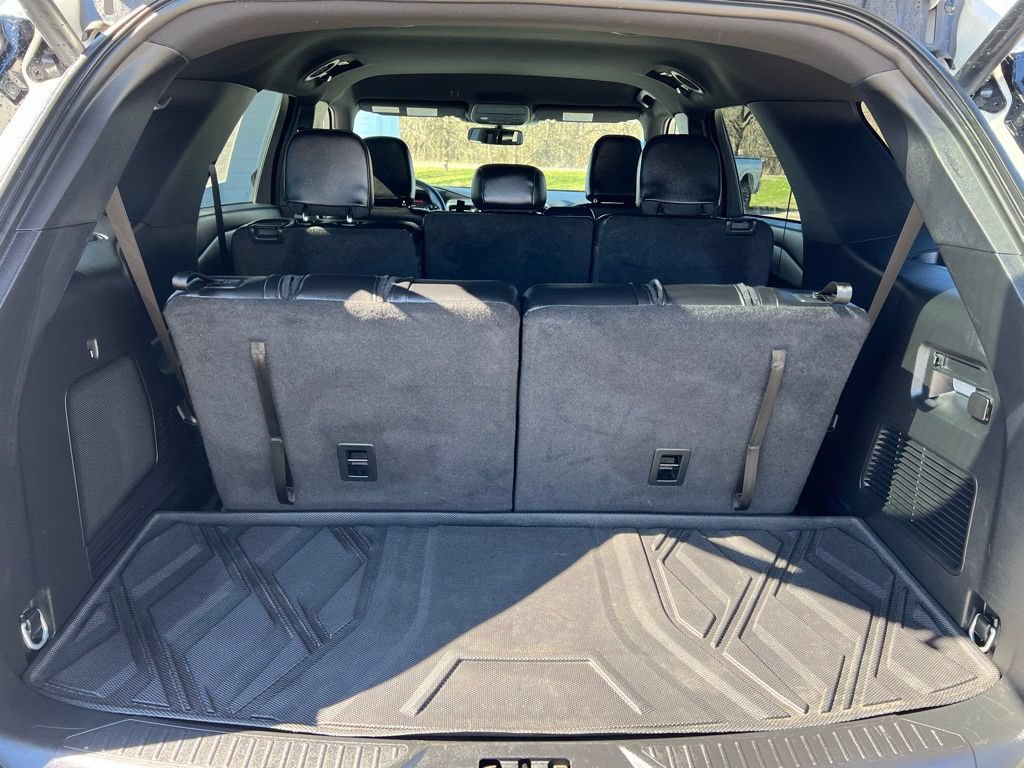 Used 2024 Ford Explorer ST-Line w/ Class IV Trailer Tow Package AWD/4WD image 18