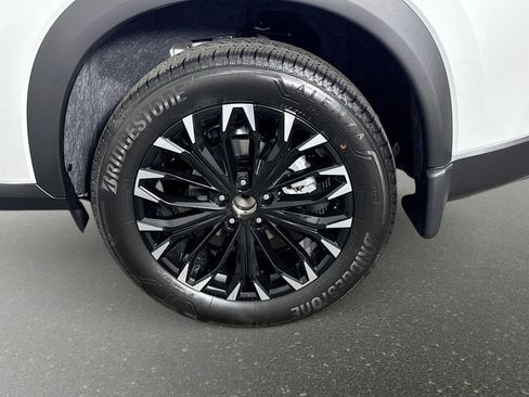 New 2026 Nissan Rogue SV FWD image 31