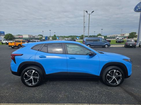 Used 2024 Chevrolet Trax RS w/ Driver Confidence Package FWD image 5