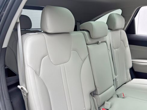 Used 2023 Kia Sorento S w/ Panoramic Sunroof Package FWD image 37