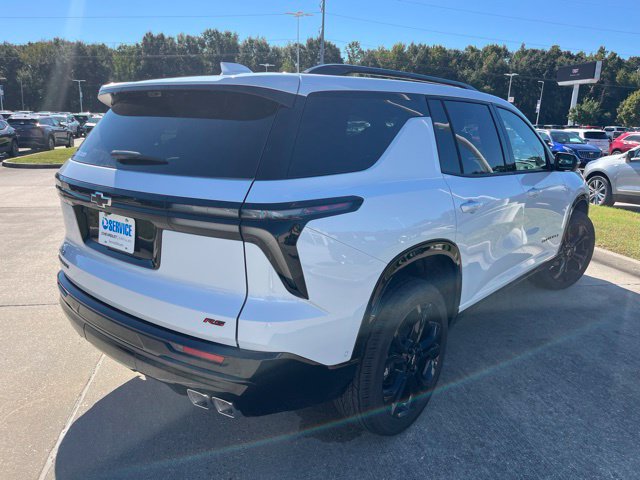 New 2027 Chevrolet Traverse RS w/ LPO, Floor Liner Package FWD image 10