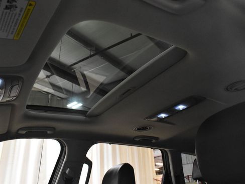 Used 2020 Kia Telluride EX AWD/4WD image 4