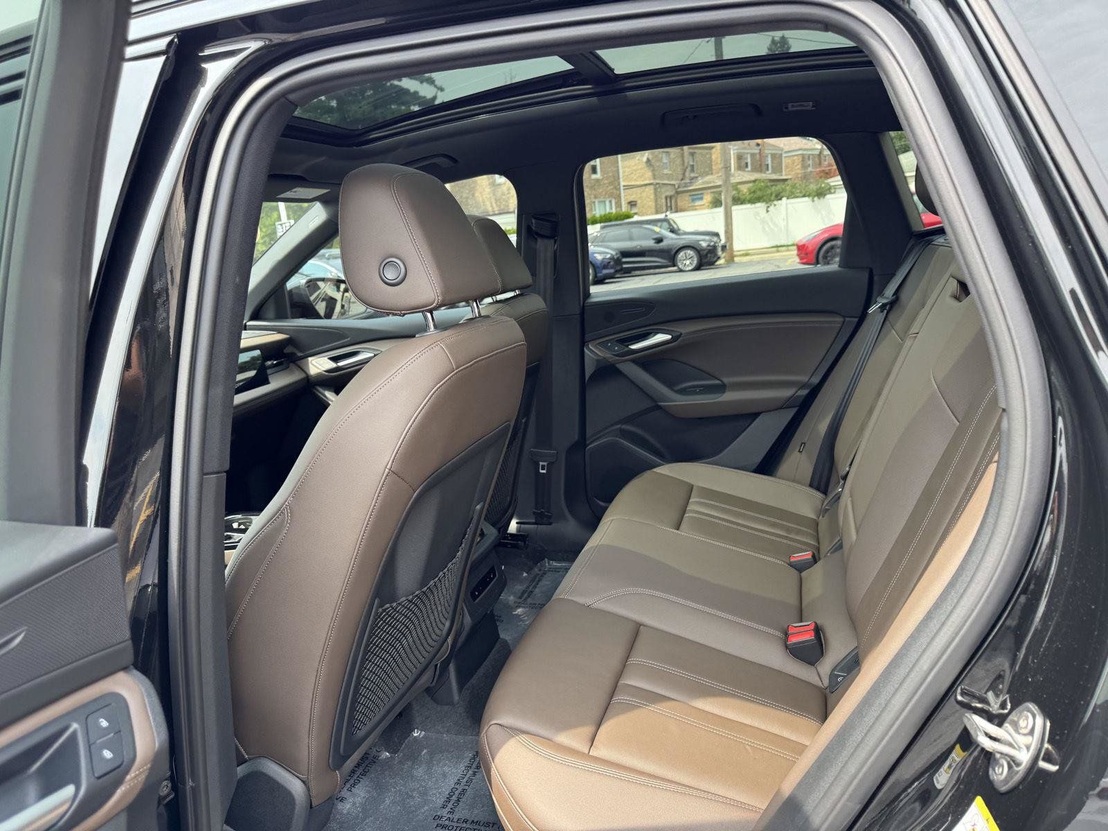Used 2025 Audi Q6 e-tron Premium w/ Convenience Package RWD image 29