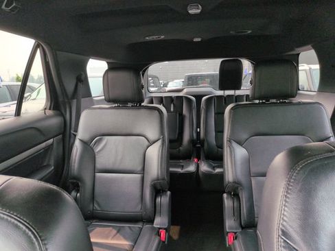 Certified 2018 Ford Explorer XLT w/ Equipment Group 202A AWD/4WD image 46